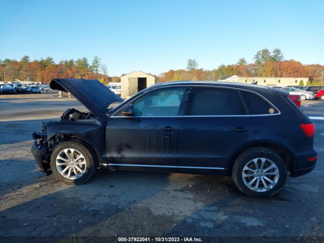 WA1LFAFP4EA096877 Audi Q5 Premium Plus