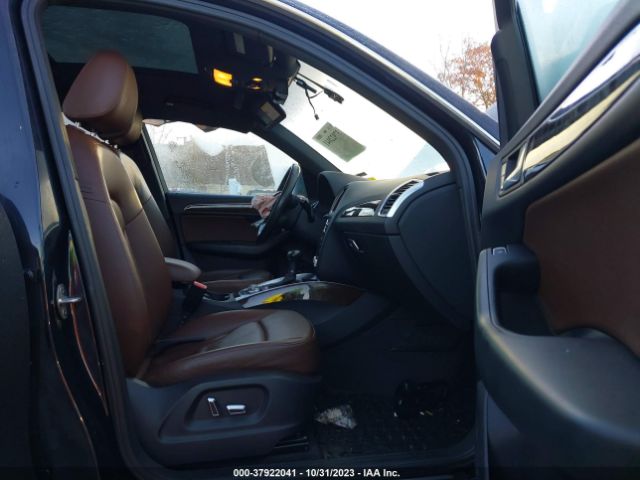 WA1LFAFP4EA096877 Audi Q5 Premium Plus