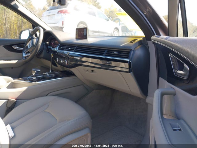 WA1LAAF79JD033488 Audi Q7 3.0t Premium
