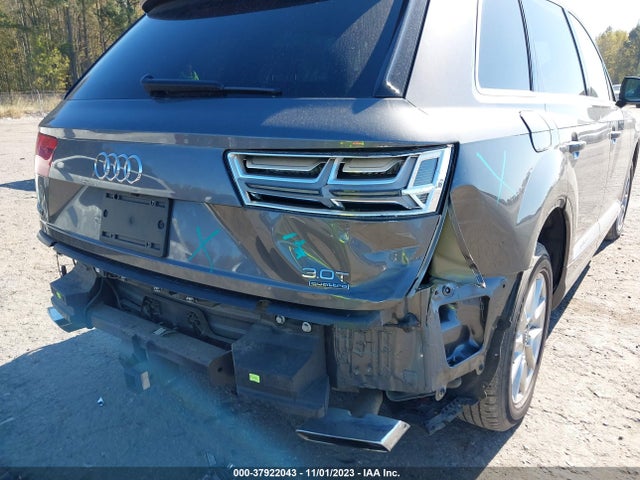 WA1LAAF79JD033488 Audi Q7 3.0t Premium