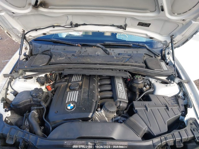 37922150 :رقم المزاد ، WBAUN1C57BVH83775 vin ، 2011 Bmw 128i مزاد بيع