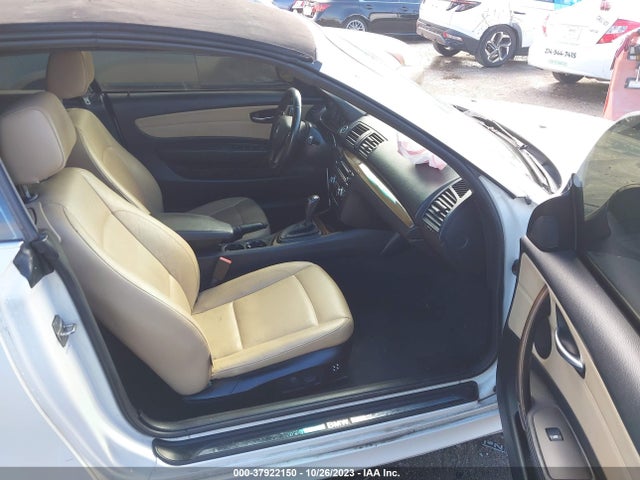 37922150 :رقم المزاد ، WBAUN1C57BVH83775 vin ، 2011 Bmw 128i مزاد بيع