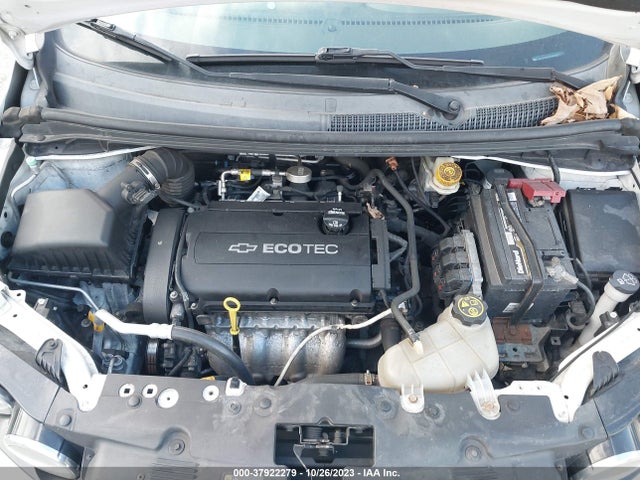 Chevrolet SONIC LT 2015 1G1JC5SH7F4104250 Image 10