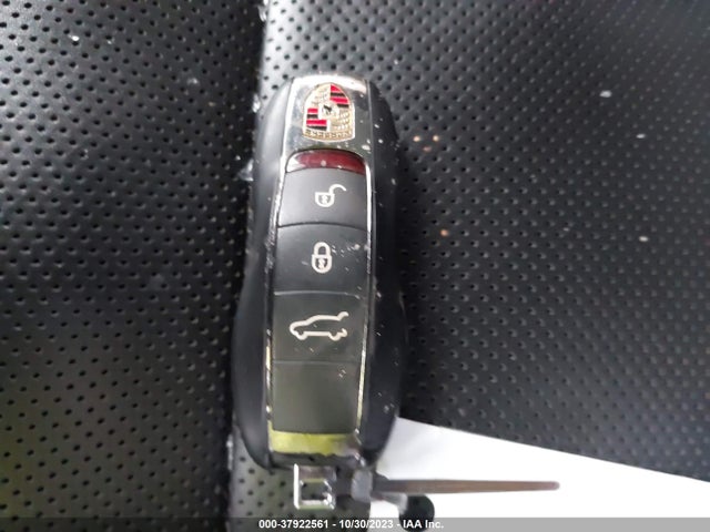 2017 PORSCHE MACAN WP1AB2A5XHLB19199 Photo 10