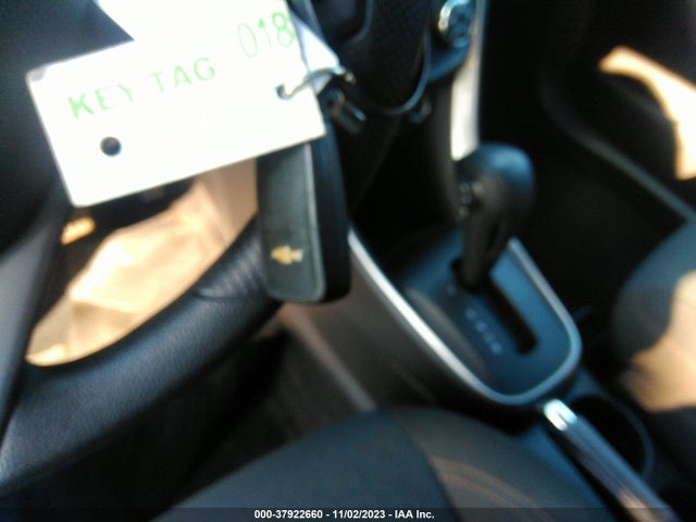 Chevrolet TRAX LS 2018 KL7CJNSB7JB698017 Image 11
