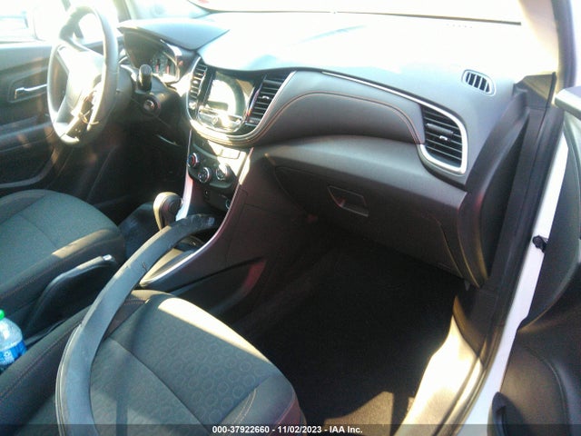 Chevrolet TRAX LS 2018 KL7CJNSB7JB698017 Image 5