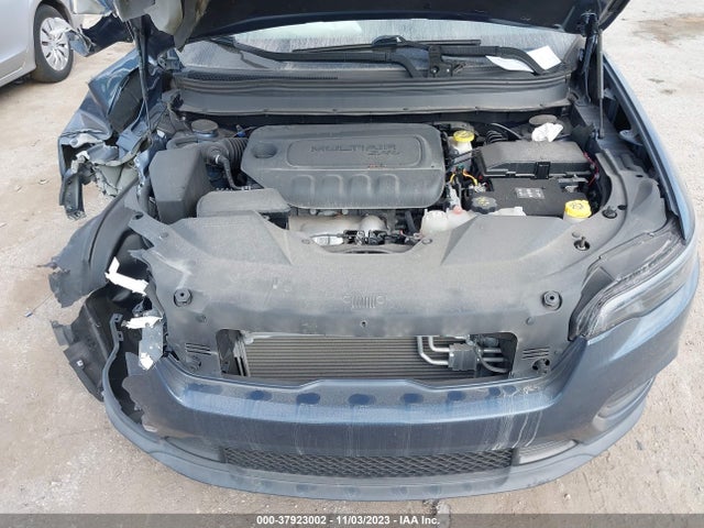 1C4PJLCB9KD479489 Jeep Cherokee Latitude