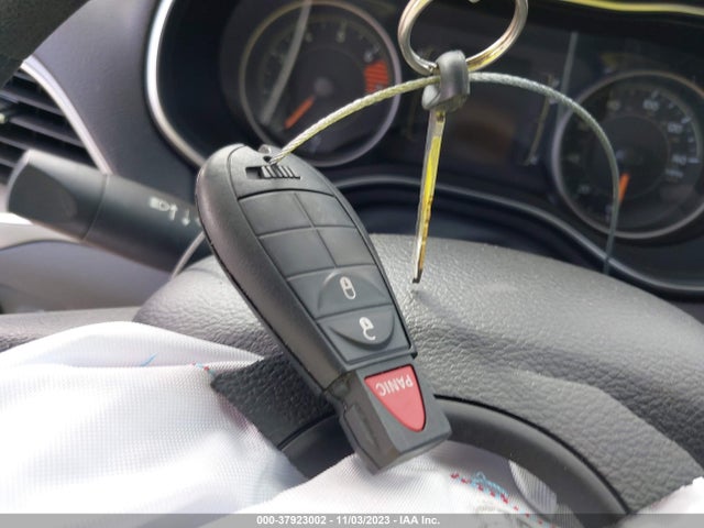 1C4PJLCB9KD479489 Jeep Cherokee Latitude
