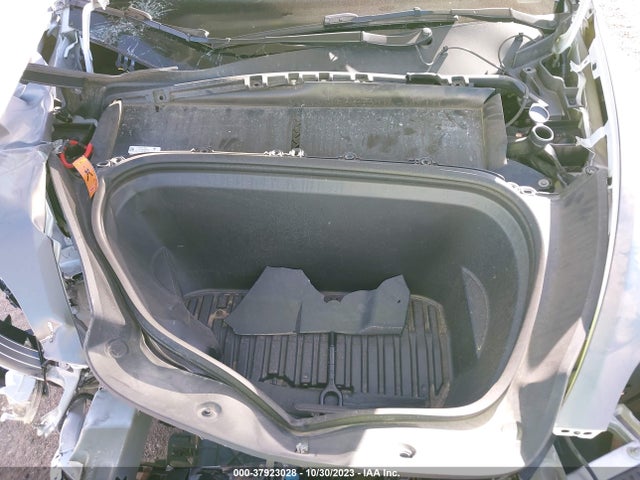 7SAYGAEE9NF359576 Tesla Model Y