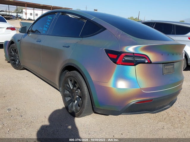 7SAYGAEE9NF359576 Tesla Model Y