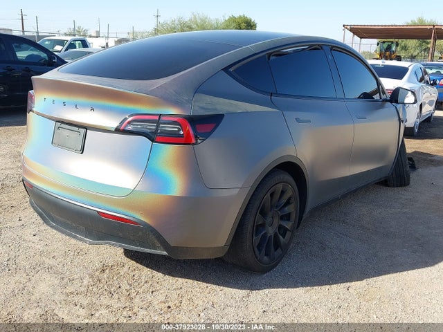 7SAYGAEE9NF359576 Tesla Model Y