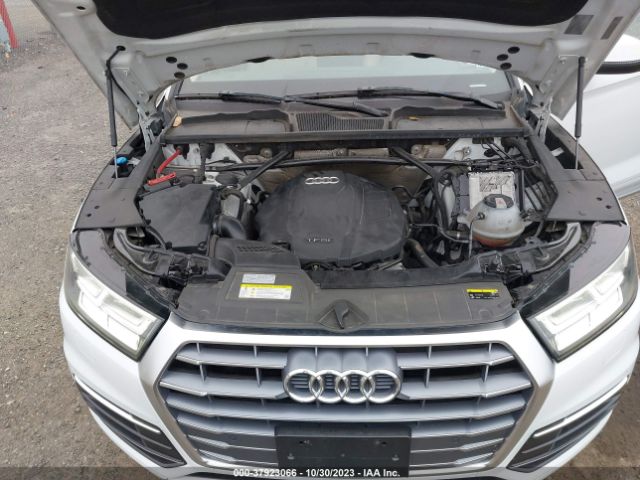 WA1BNAFY9K2022092 Audi Q5 Premium Plus