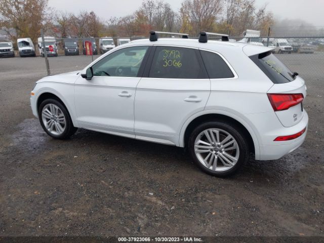 WA1BNAFY9K2022092 Audi Q5 Premium Plus