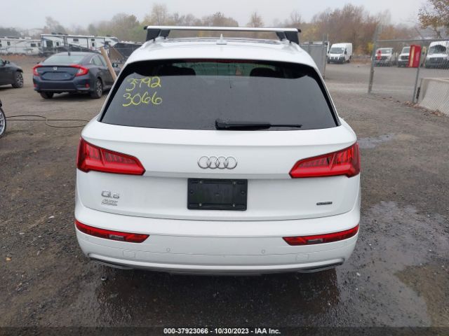 WA1BNAFY9K2022092 Audi Q5 Premium Plus