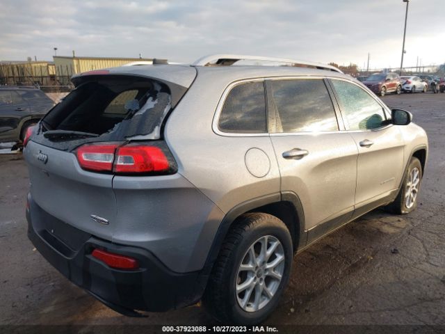 1C4PJMCB8HW512081 Jeep Cherokee Latitude