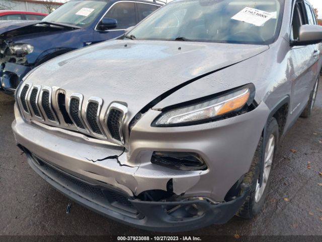 1C4PJMCB8HW512081 Jeep Cherokee Latitude