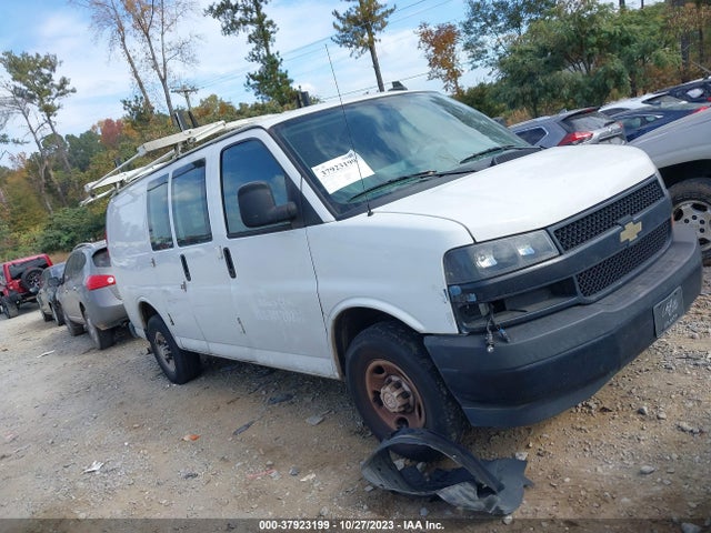 2018 CHEVROLET EXPRESS CARGO VAN VIN: 1GCWGAFP1J1342360