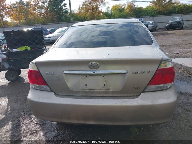 2005 TOYOTA CAMRY XLE V6 VIN: 4T1BF32K25U593878