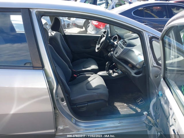 2012 HONDA FIT VIN: JHMGE8H3XCC028774