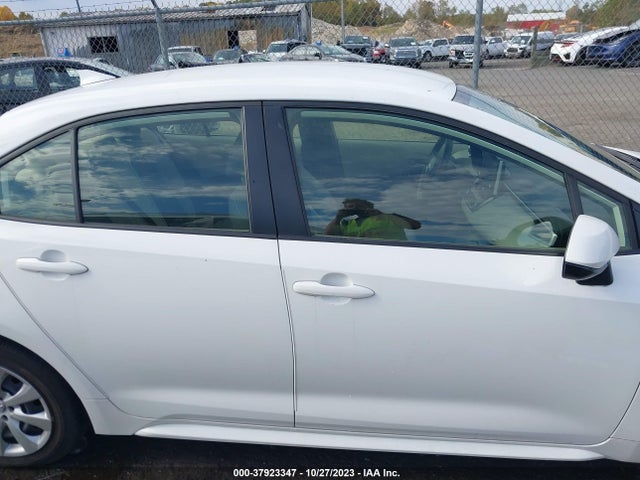 2021 TOYOTA COROLLA LE VIN: JTDEPMAE1MJ147429