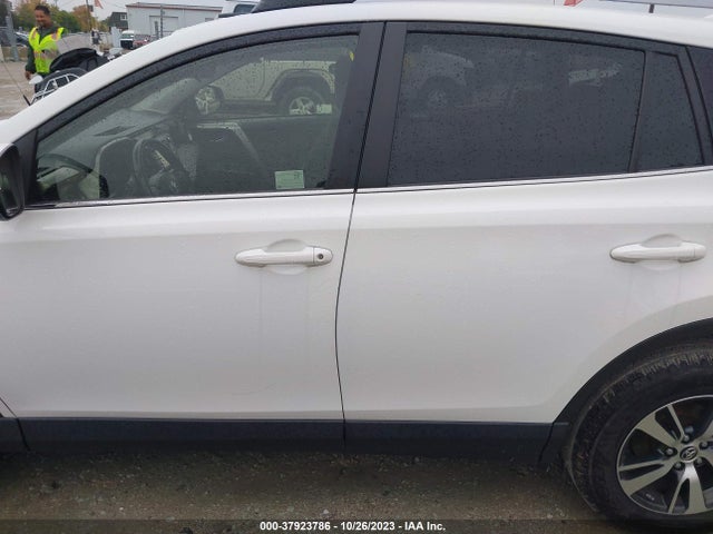 Toyota Rav4 Xle 2017 JTMRFREV1HJ137100 Image 15