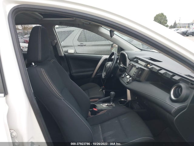 Toyota Rav4 Xle 2017 JTMRFREV1HJ137100 Image 5