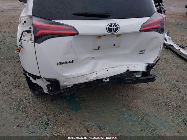 Toyota Rav4 Xle 2017 JTMRFREV1HJ137100 Image 6