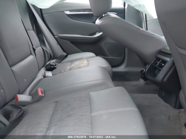 Chevrolet IMPALA 1LT 2018 2G1105S33J9132095 Image 8