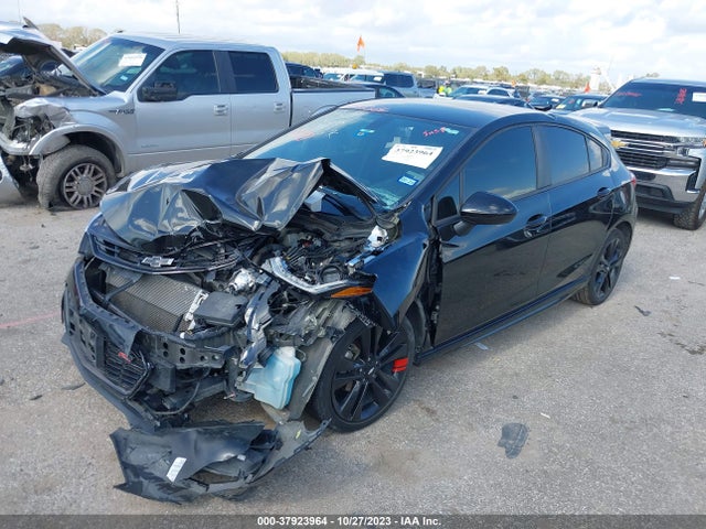 Chevrolet Cruze Lt Auto 2018 3G1BE6SM0JS603532 Image 2