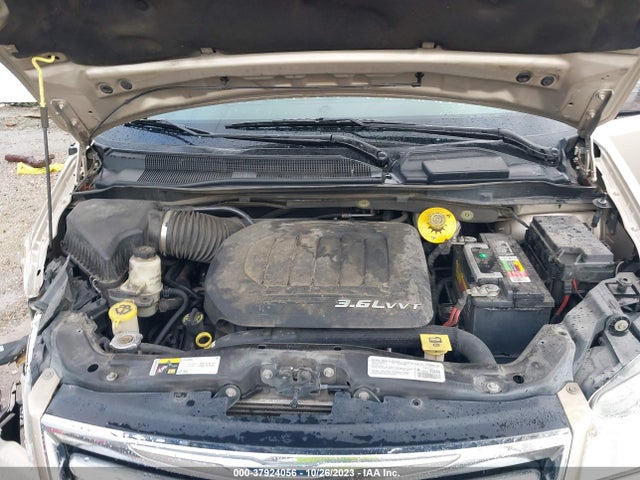 2C4RC1CG6ER300765 Chrysler Town & Country Touring-l