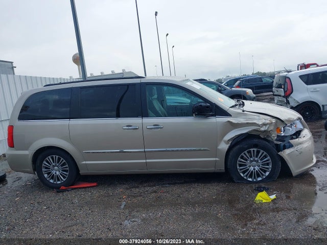 2C4RC1CG6ER300765 Chrysler Town & Country Touring-l