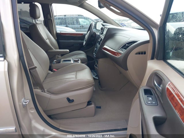 2C4RC1CG6ER300765 Chrysler Town & Country Touring-l