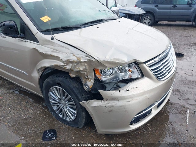 2C4RC1CG6ER300765 Chrysler Town & Country Touring-l