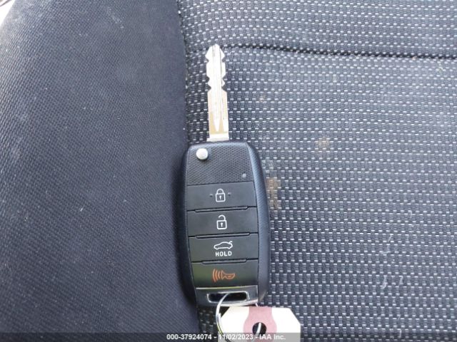 3KPFK4A79JE228997 KIA FORTE LX