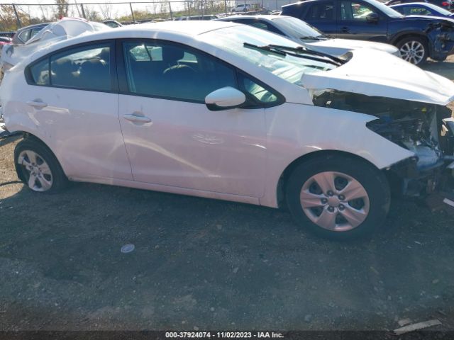 3KPFK4A79JE228997 KIA FORTE LX