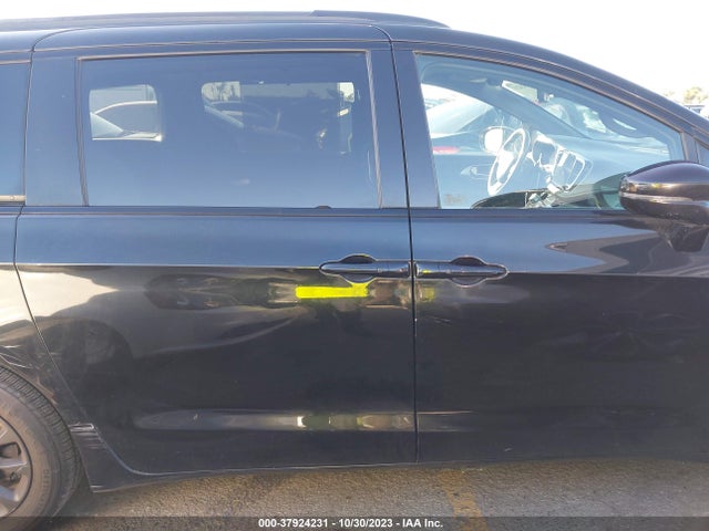2C4RC1FG1MR503427 Chrysler Pacifica Touring