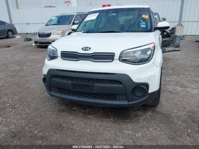 KNDJN2A29H7426886 KIA Soul Base