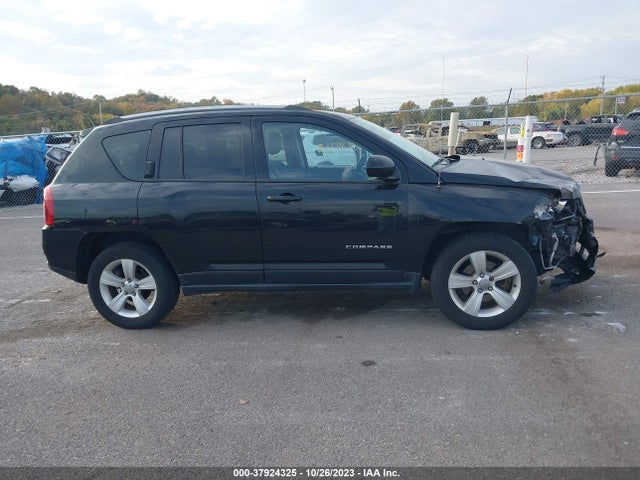 2016 JEEP COMPASS LATITUDE VIN: 1C4NJDEB5GD758066