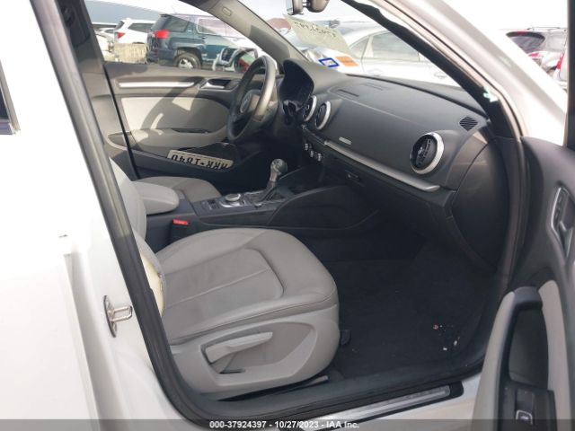 WAUAUGFF2KA120440 Audi A3 40 Premium/40 Titanium Premium