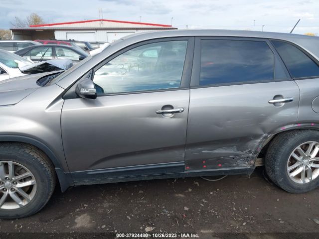 5XYKT3A69FG619090 KIA SORENTO LX
