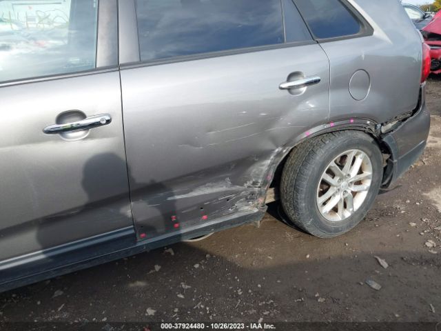 5XYKT3A69FG619090 KIA SORENTO LX