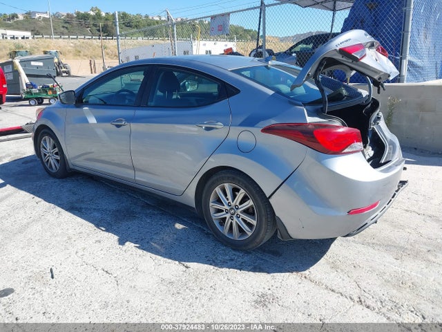 Hyundai ELANTRA SE 2015 5NPDH4AE5FH583978 Image 3