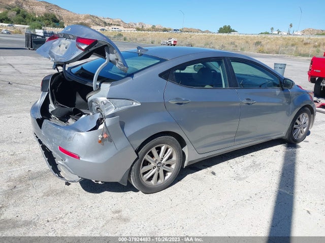 Hyundai ELANTRA SE 2015 5NPDH4AE5FH583978 Image 4