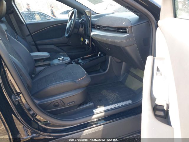 2023 FORD MUSTANG MACH-E 3FMTK4SE8PMA38084 Photo 4