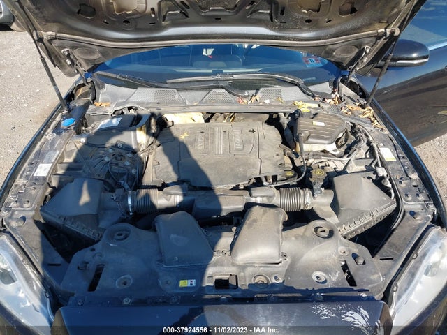 2011 JAGUAR XJ SAJWA2GB5BLV13631 Photo 9