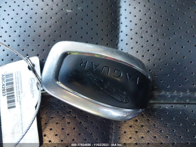 2011 JAGUAR XJ SAJWA2GB5BLV13631 Photo 10