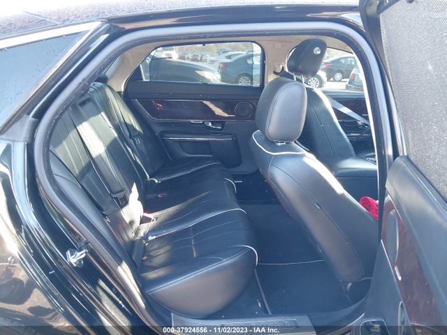 2011 JAGUAR XJ SAJWA2GB5BLV13631 Photo 7