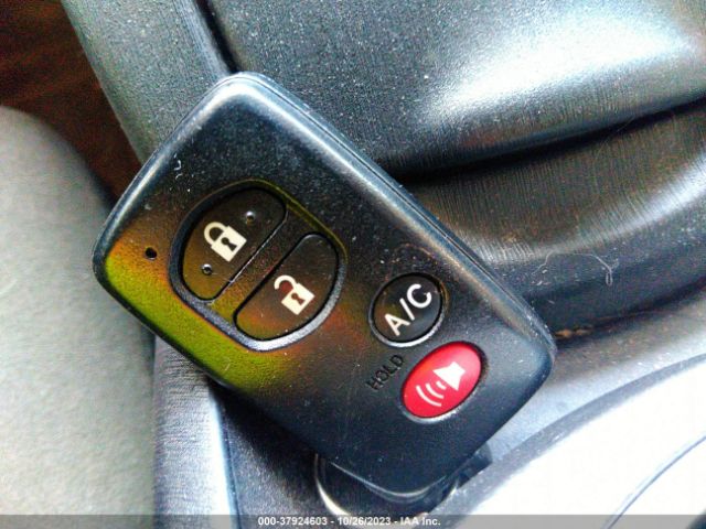 2013 TOYOTA PRIUS PLUG-IN JTDKN3DP7D3048036 Photo 10