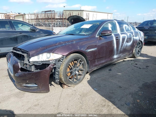 2011 JAGUAR XJ SAJWA2GB7BLV13758 Photo 1