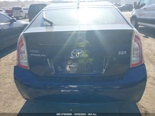 Toyota Prius Two 2014 JTDKN3DU9E1771969 Image 16